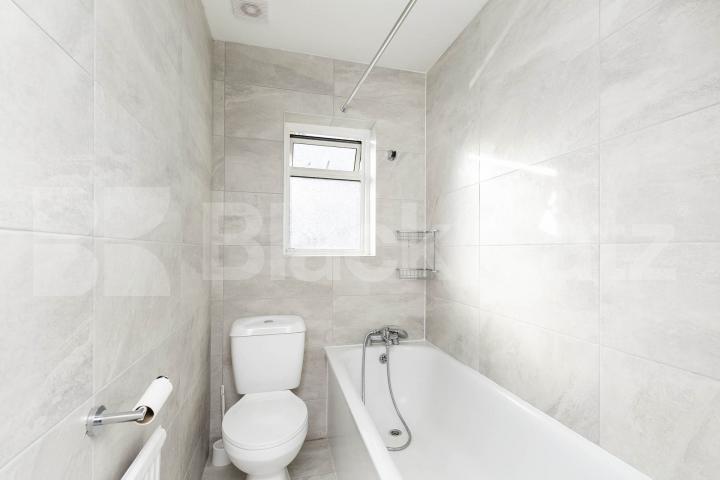 Recently decorated two double bedrooms within a period house in Camden Rochester Road, Camden